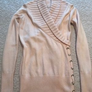 Cache long sleeves sweater.